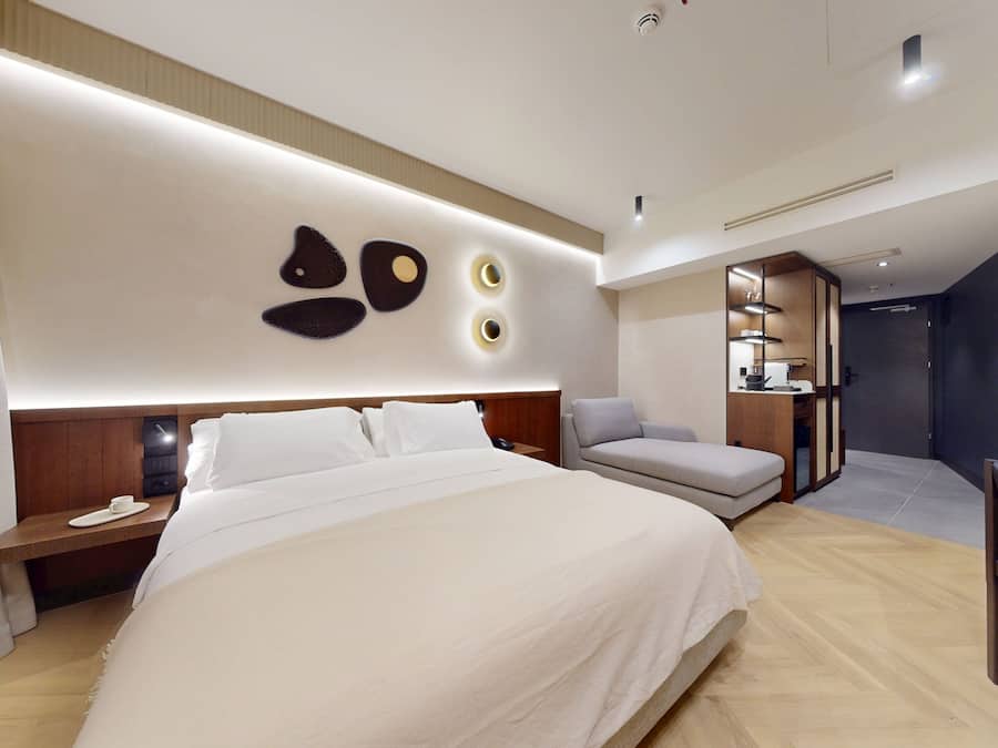 Family Studio | Minibar, in-room safe, desk, blackout drapes