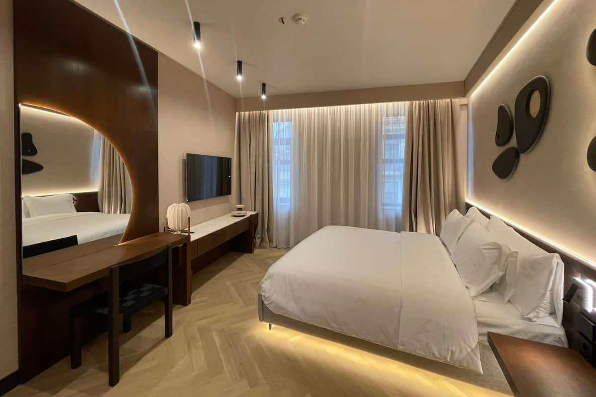 Minibar, in-room safe, desk, blackout drapes