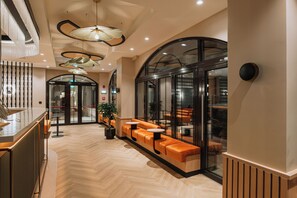 Lobby - Trianon Hotel (Bucharest)