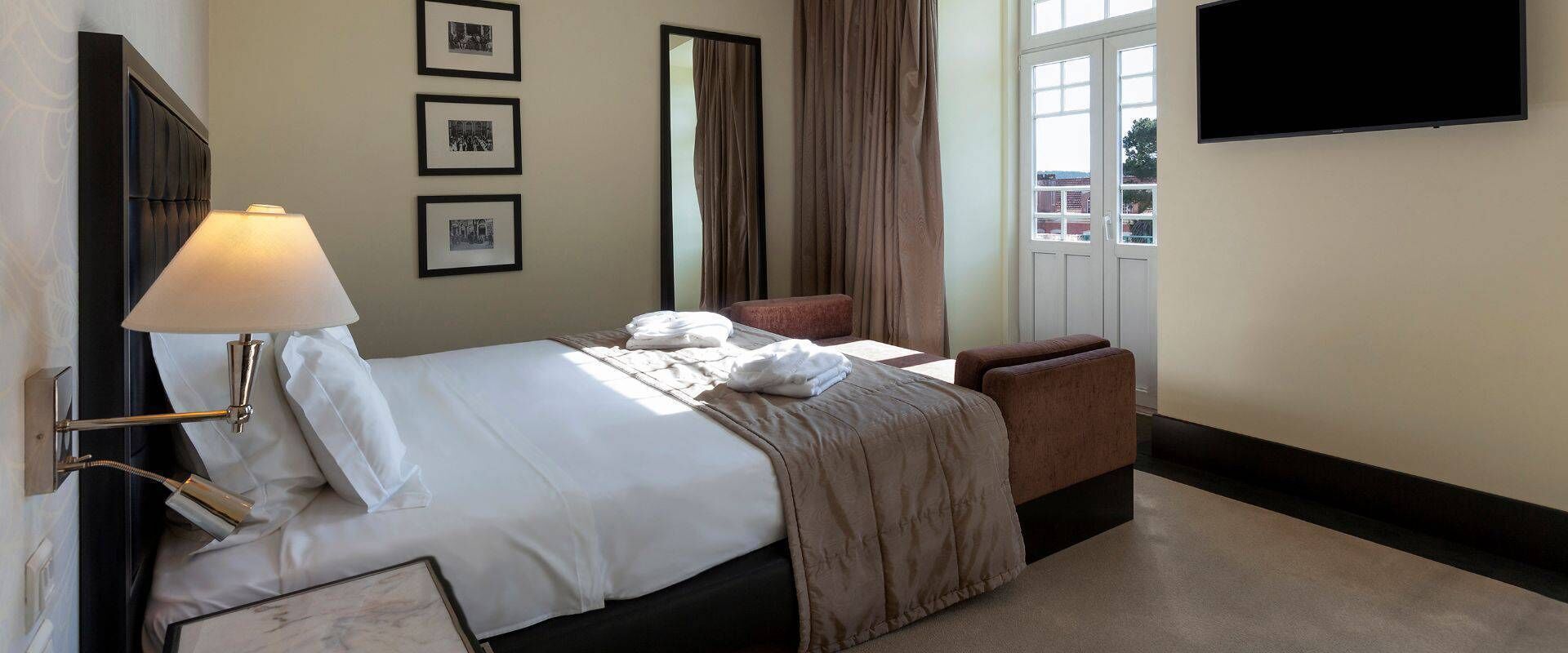 Hypo-allergenic bedding available, minibar, in-room safe, desk
