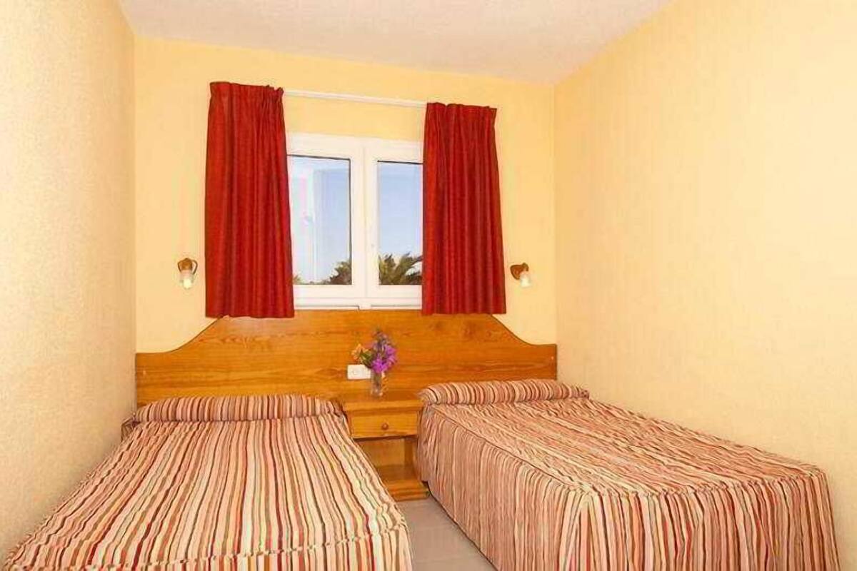 1 bedroom, in-room safe, iron/ironing board (on request), cribs (free)