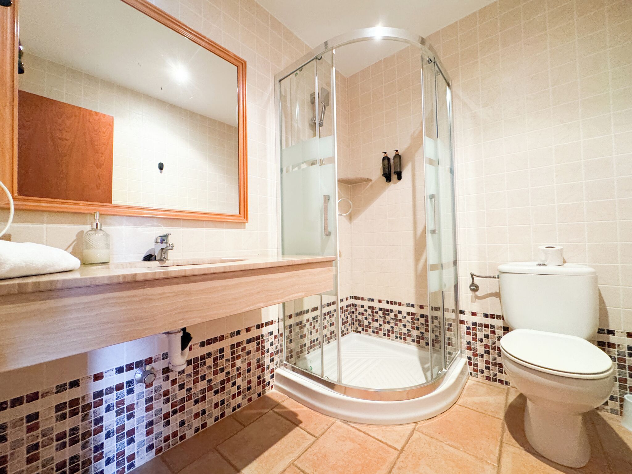 apartment, 2 bedrooms, garden view | bathroom | shower, rainfall showerhead, free toiletries, hair dryer