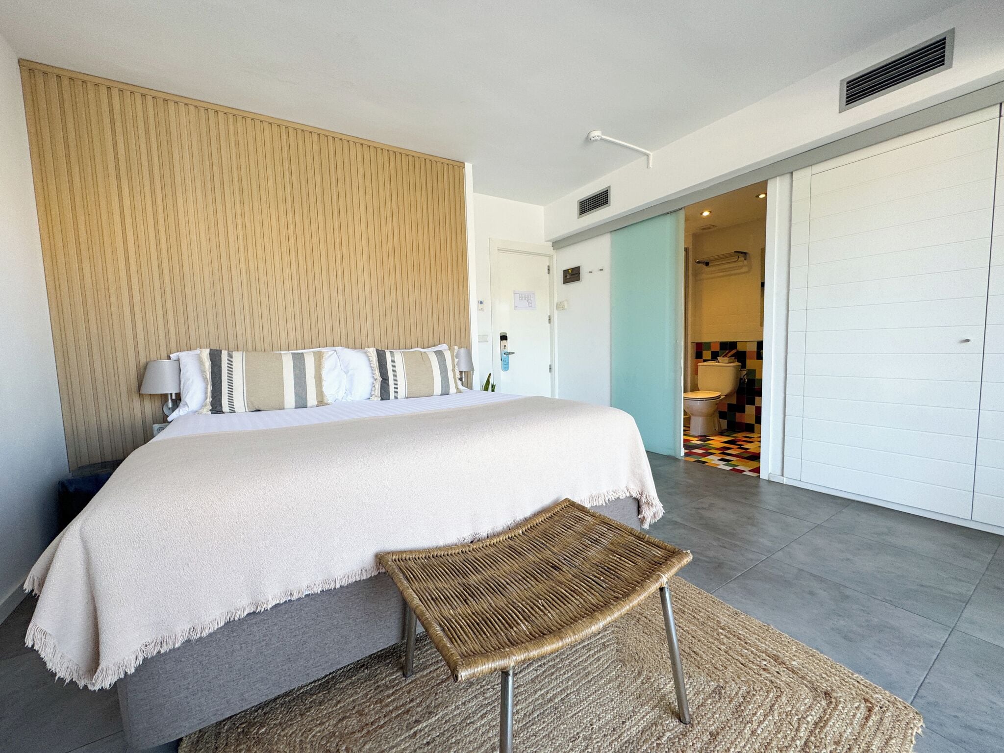 1 bedroom, in-room safe, desk, free wifi