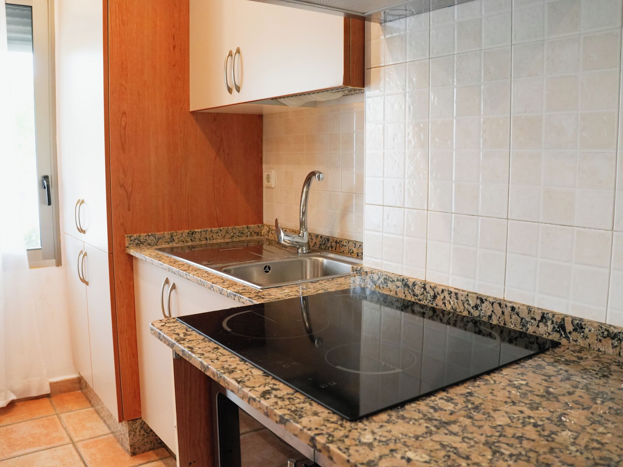 apartment, 2 bedrooms, garden view | private kitchen | fridge, microwave, oven, cookware/dishes/utensils
