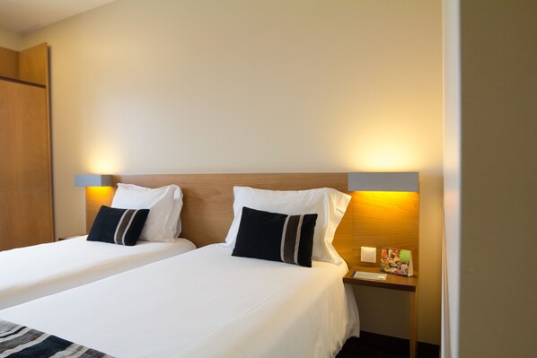 Standard Twin Room, 2 Twin Beds | In-room safe, desk, blackout drapes, soundproofing