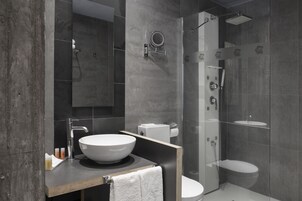 Minibar, in-room safe, desk, blackout drapes