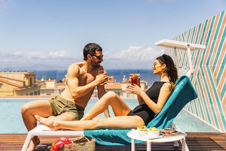 Sundeck. Hotel Plaza