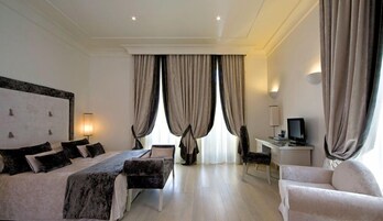 豪華雙人或雙床房 | 埃及棉床單、高級寢具、迷你吧、房內夾萬