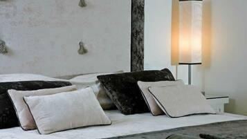 Sábanas de algodón egipcio, ropa de cama de alta calidad y minibar