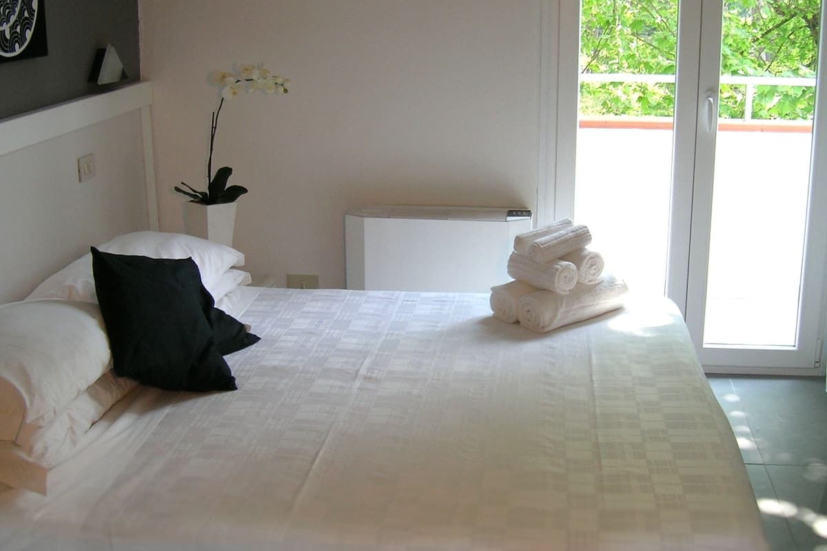 down duvets, minibar, in-room safe, desk