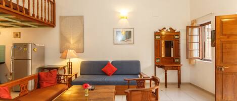 In-room safe, desk, iron/ironing board, free WiFi