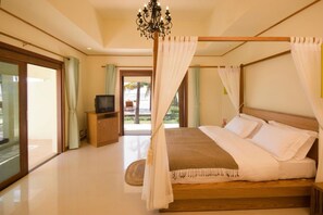 Villa Luxe (Suite Villa) | Minibar, coffres-forts dans les chambres, bureau, Wi-Fi gratuit