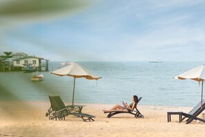 2 Bedroom Ocean View Royal Suite | Minibar, in-room safe, desk, blackout curtains - The Zign Hotel (Pattaya)