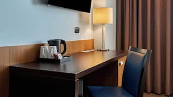 Dundyner, minibar, safe på rommet og skrivebord