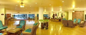 Lobby - Chariot Beach Resort (Tirukalukundram)