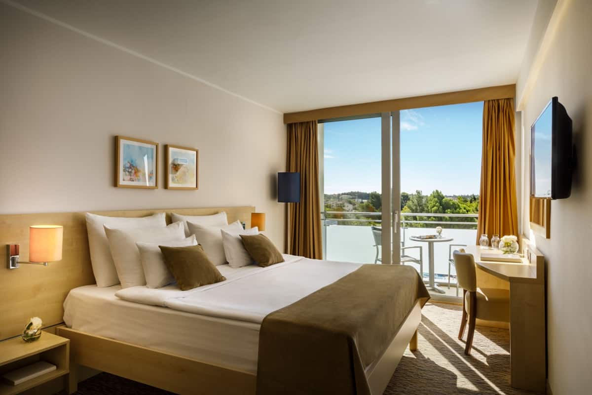Room for 2 Seaside | 1 kamar tidur, brankas, meja kerja, dan Wi-Fi gratis