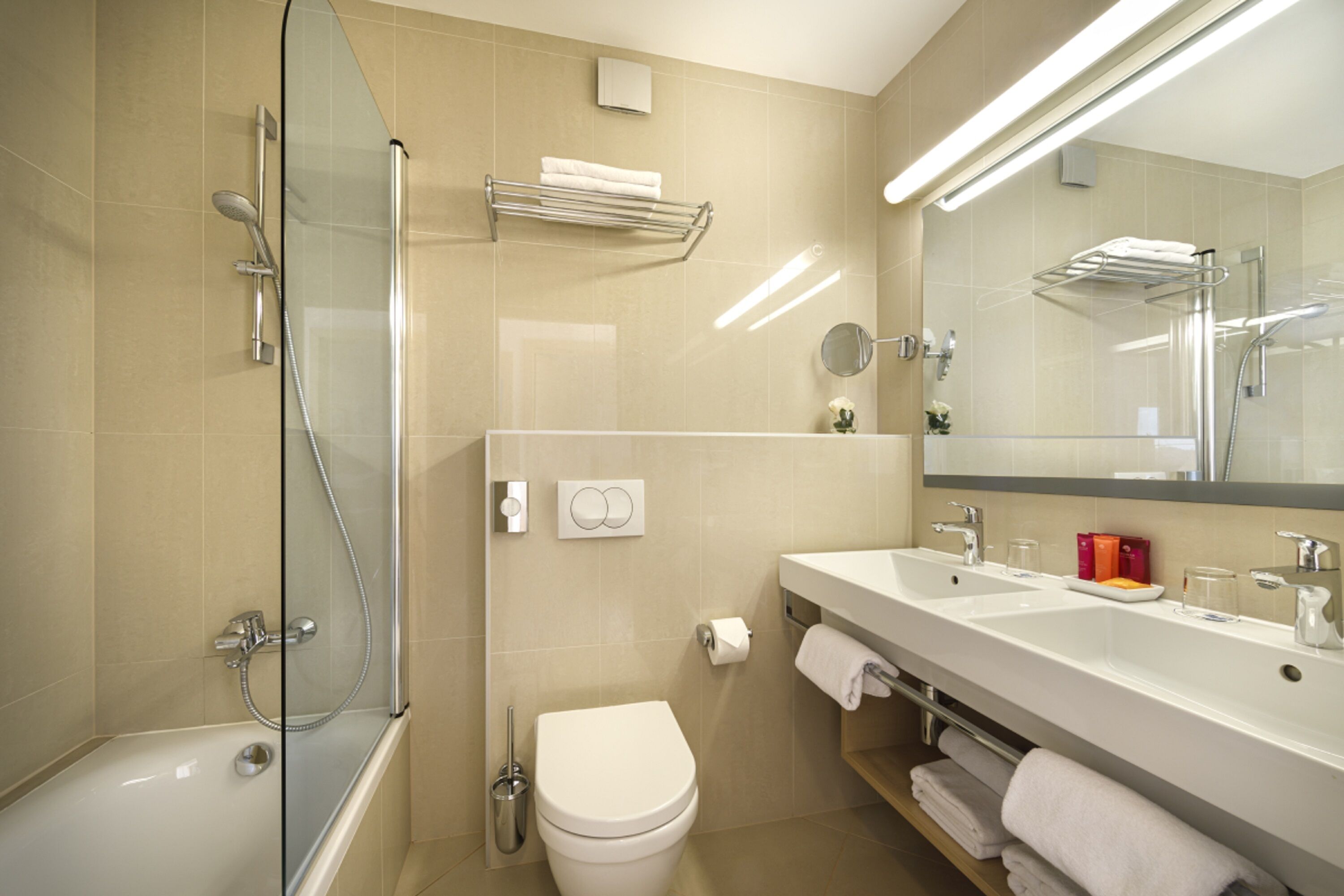 junior suite for 2+2 | bathroom | free toiletries, hair dryer, towels