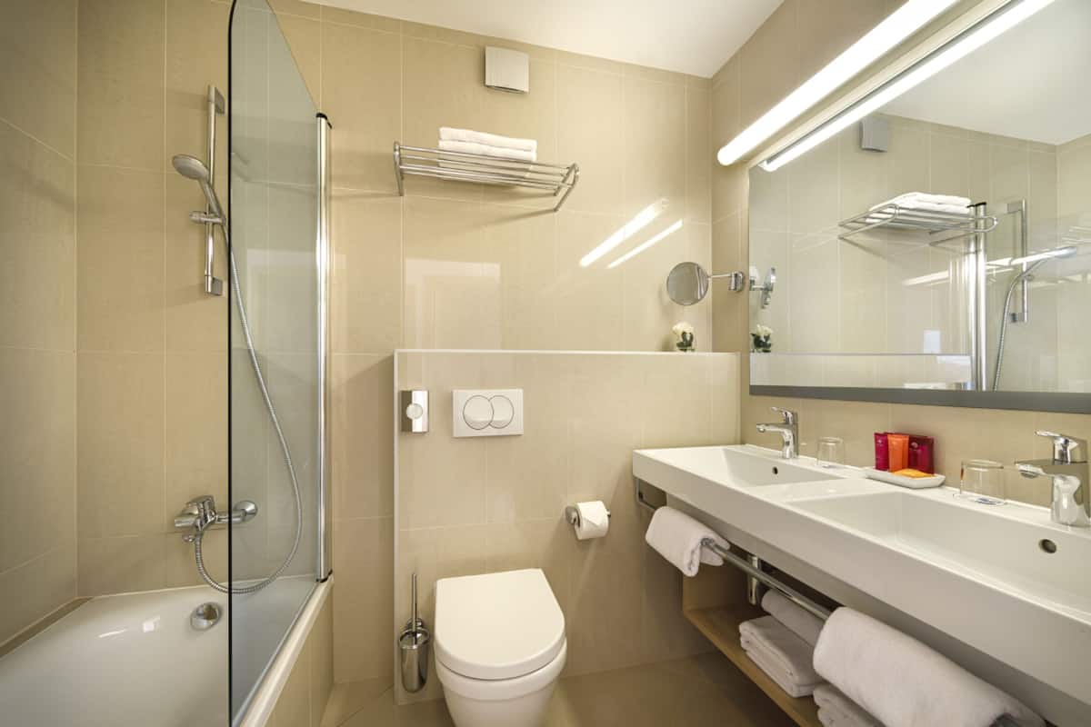junior suite for 2+2 | bathroom | free toiletries, hair dryer, towels