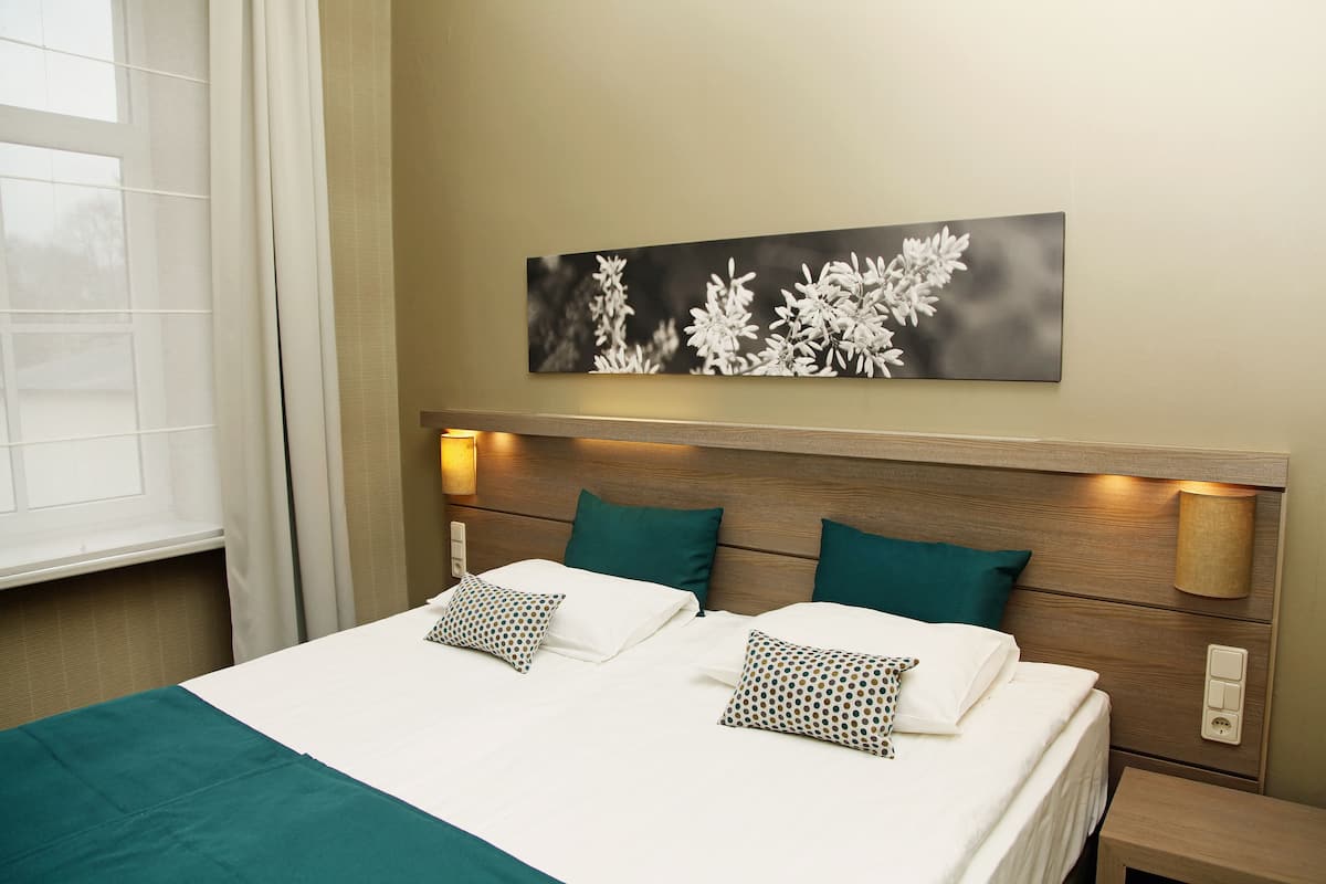Minibar, in-room safe, desk, blackout curtains