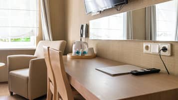 Classic Superior Double Room | Minibar, safe på rommet, skrivebord og blendingsgardiner