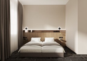 Minibar, caja de seguridad en la habitación y escritorio 