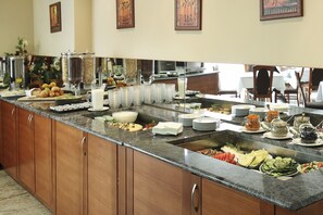 Daily buffet breakfast for a fee - Airport Hotel Budapest (Vecsés)