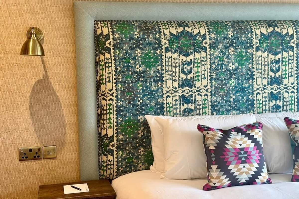 Standard Twin Room | Hypo-allergenic bedding, laptop workspace, iron/ironing board, free WiFi