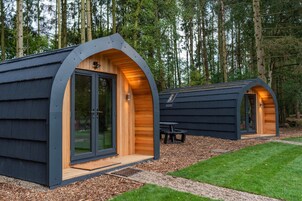 Standard Cabin | Hypo-allergenic bedding, laptop workspace, iron/ironing board, free WiFi