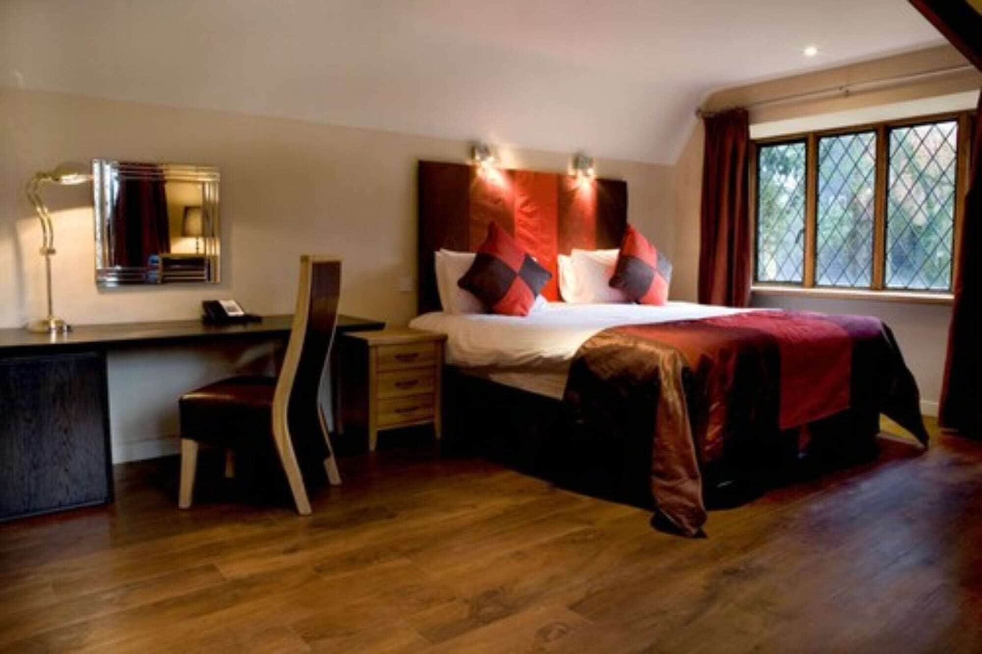 低過敏寢具、筆電工作空間、熨斗/熨衣板、免費無線上網