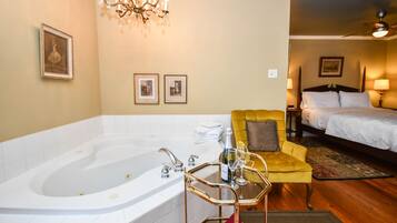Deluxe Suite, Ensuite (Surfside Retreat) | Indoor spa tub