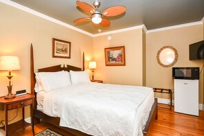 Superior Double Room, Ensuite (Surfside Retreat) | Select Comfort beds, individually decorated, individually furnished