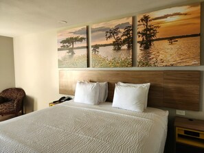 Suite, 1 King Bed, Non Smoking - Days Inn by Wyndham Lafayette Scott (Scott)