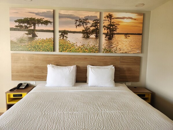 Escritorio y espacio para trabajar con laptop