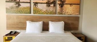 Days Inn by Wyndham Lafayette Scott