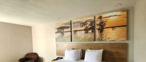 Escritorio y espacio para trabajar con laptop