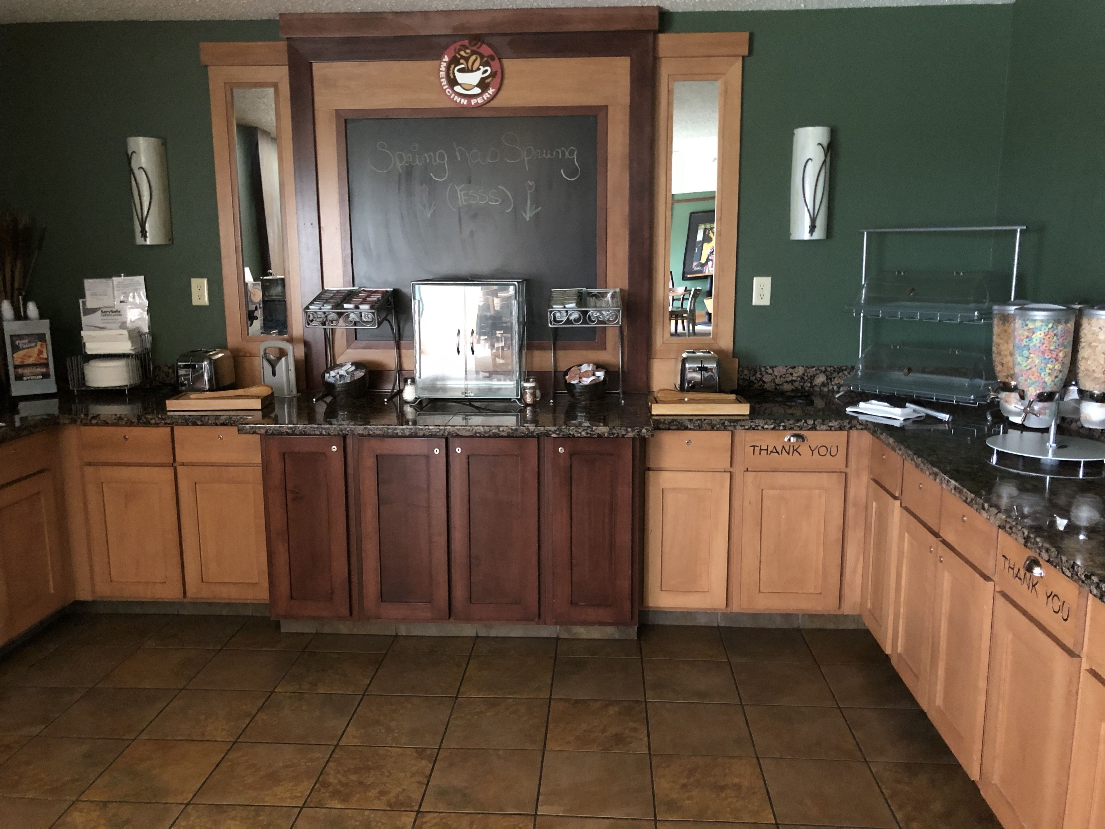 free daily full breakfast