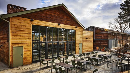 Trailhead Lodge Rocky Mountains