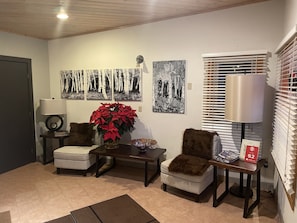 Soundproofing, rollaway beds, free WiFi, bed sheets - Valley Hi Motel - Near Winter Park Visitor Center (Winter Park)