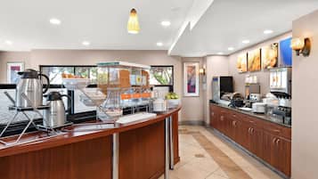 Petit déjeuner buffet compris