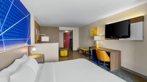 Suite, 1 King Bed with Sofa bed, Accessible, Non Smoking | Hypo-allergenic bedding, desk, laptop workspace, blackout curtains - Comfort Suites Vacaville-Napa Valley Area (Vacaville)
