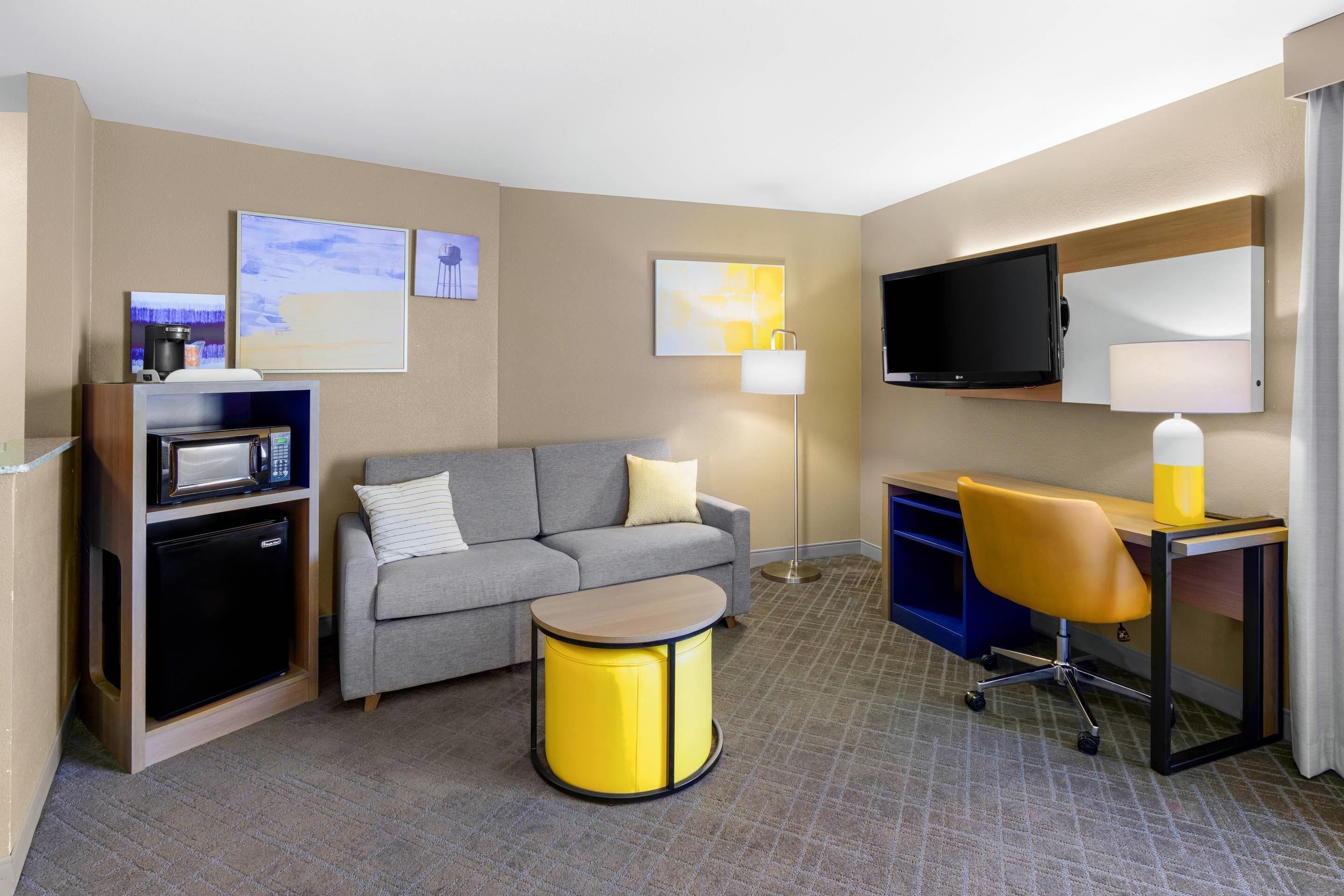 Suite, Multiple Beds, Accessible, Non Smoking