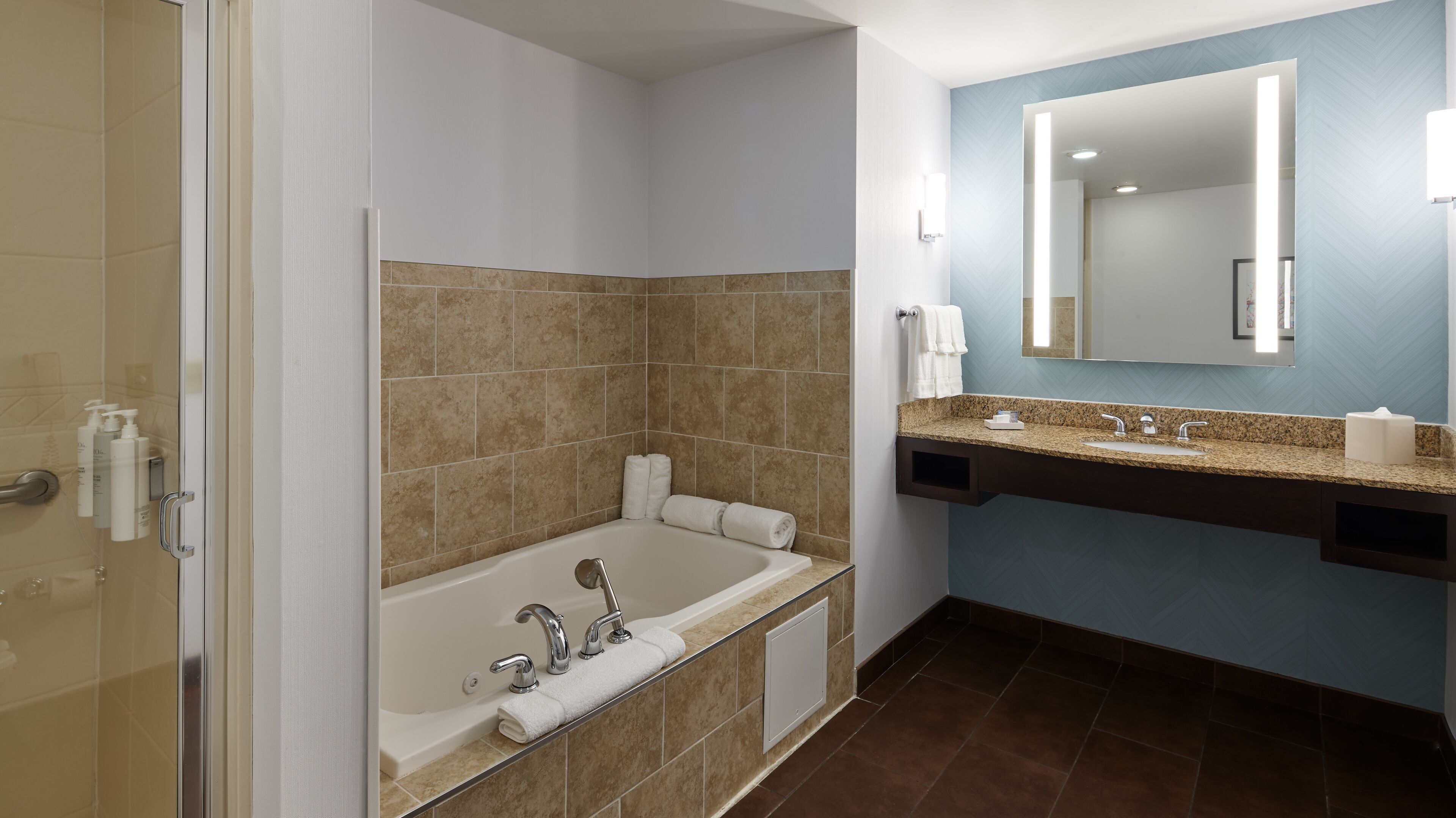 suite, 1 bedroom | in-room safe, desk, laptop workspace, iron/ironing board