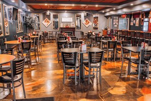 Dinner served - Holiday Inn Express & Suites Albany Airport Area - Latham by IHG (Latham)