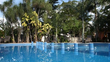 Outdoor pool, sun loungers