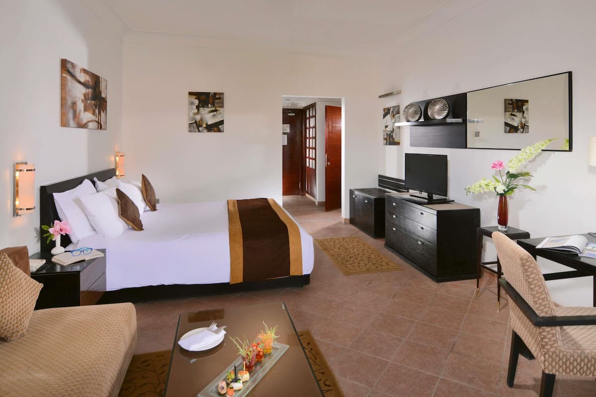 Minibar, in-room safe, desk, blackout drapes