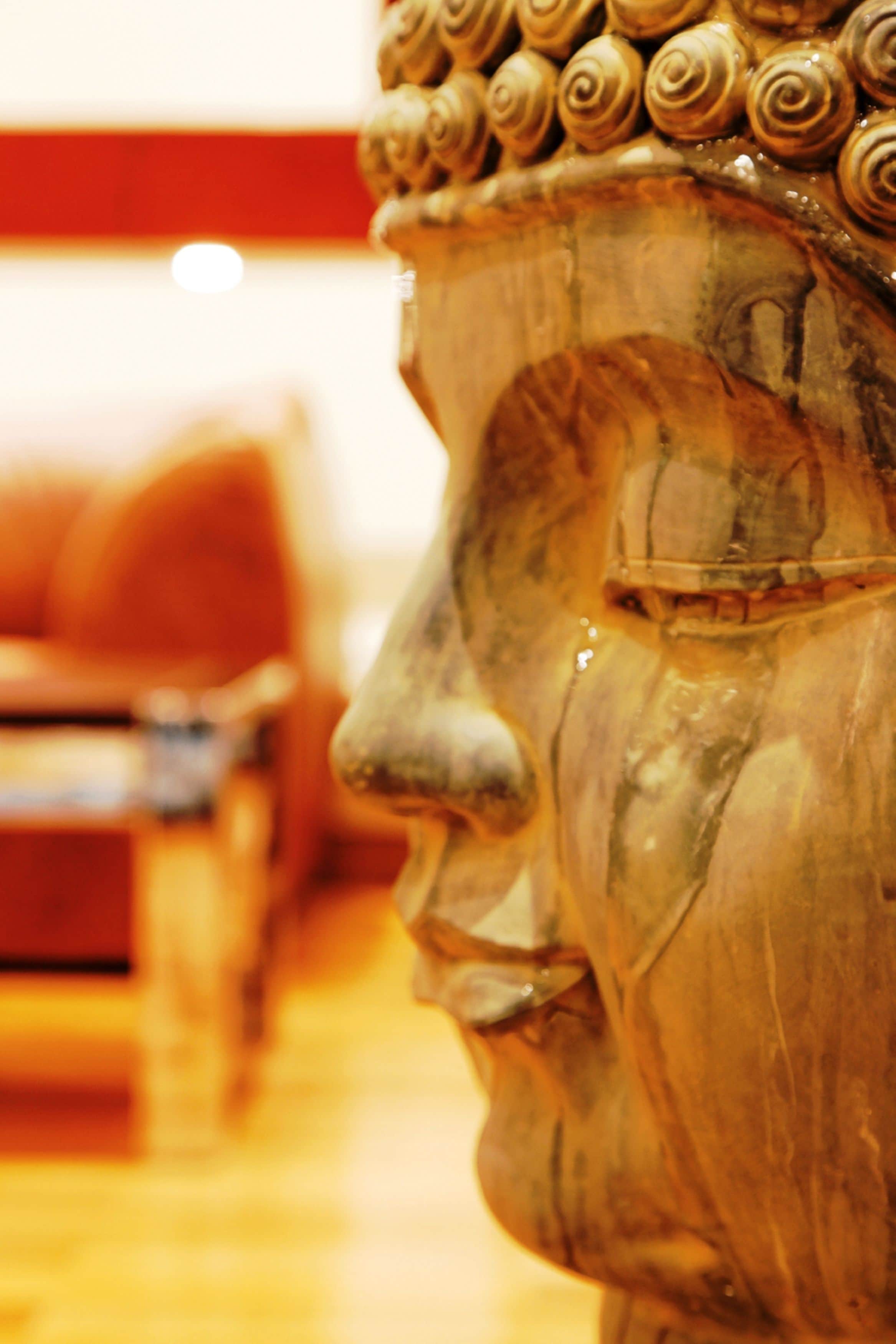 2 bars/lounges, poolside bar