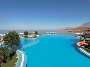 Outdoor pool - Mövenpick Resort El Sokhna (Ataqah)