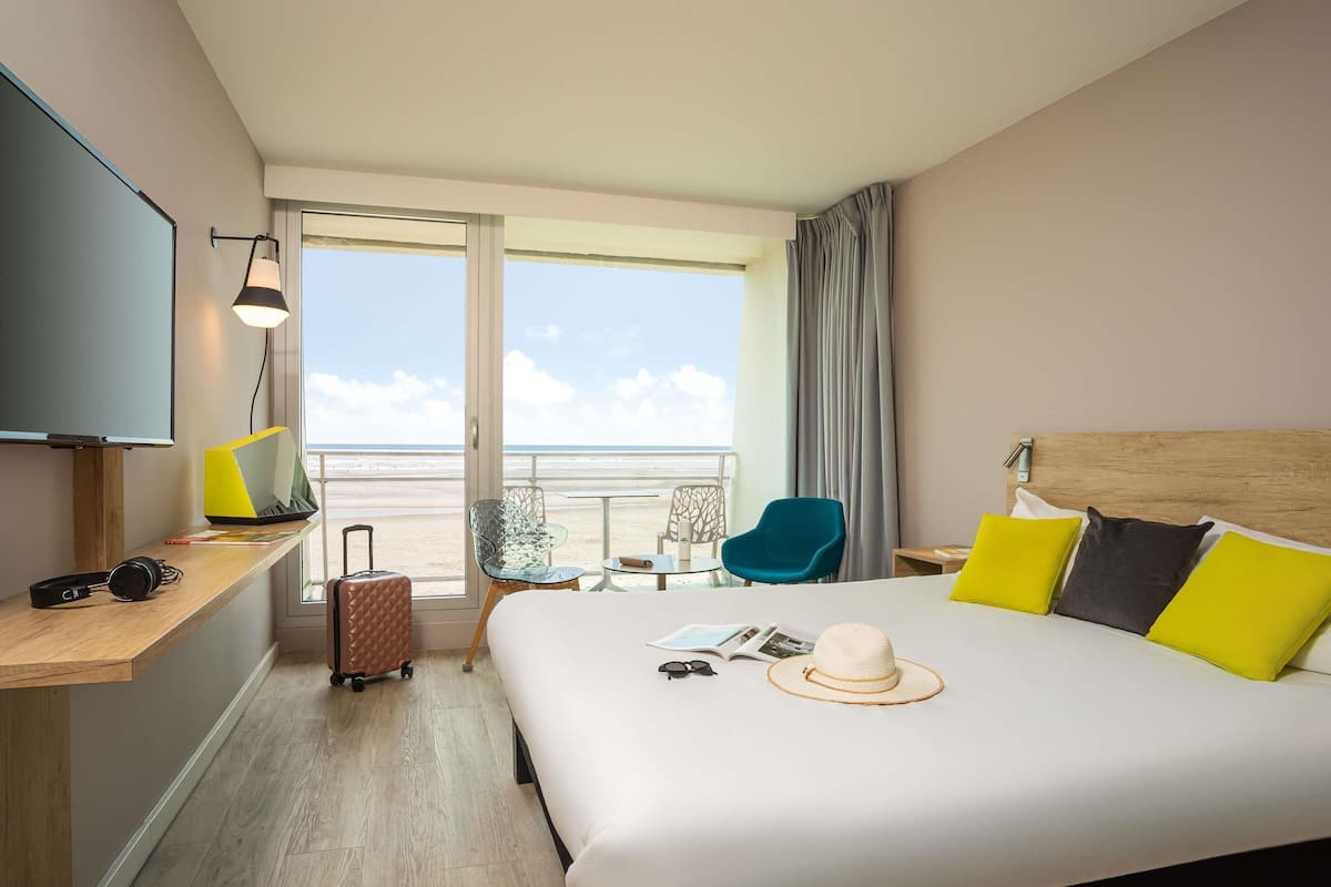 Standard Room, 1 Double Bed, Balcony, Sea View