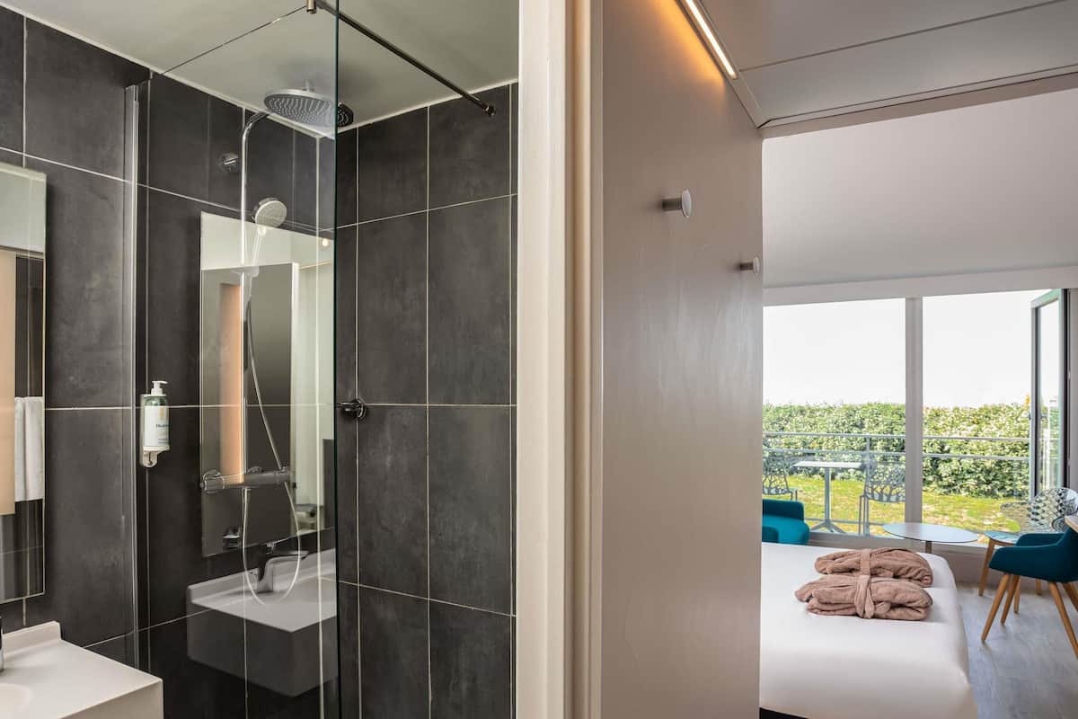 Standard Room, 1 Double Bed, Garden Area