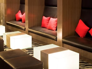 Bar (on property) - Novotel Beijing Sanyuan (Beijing)